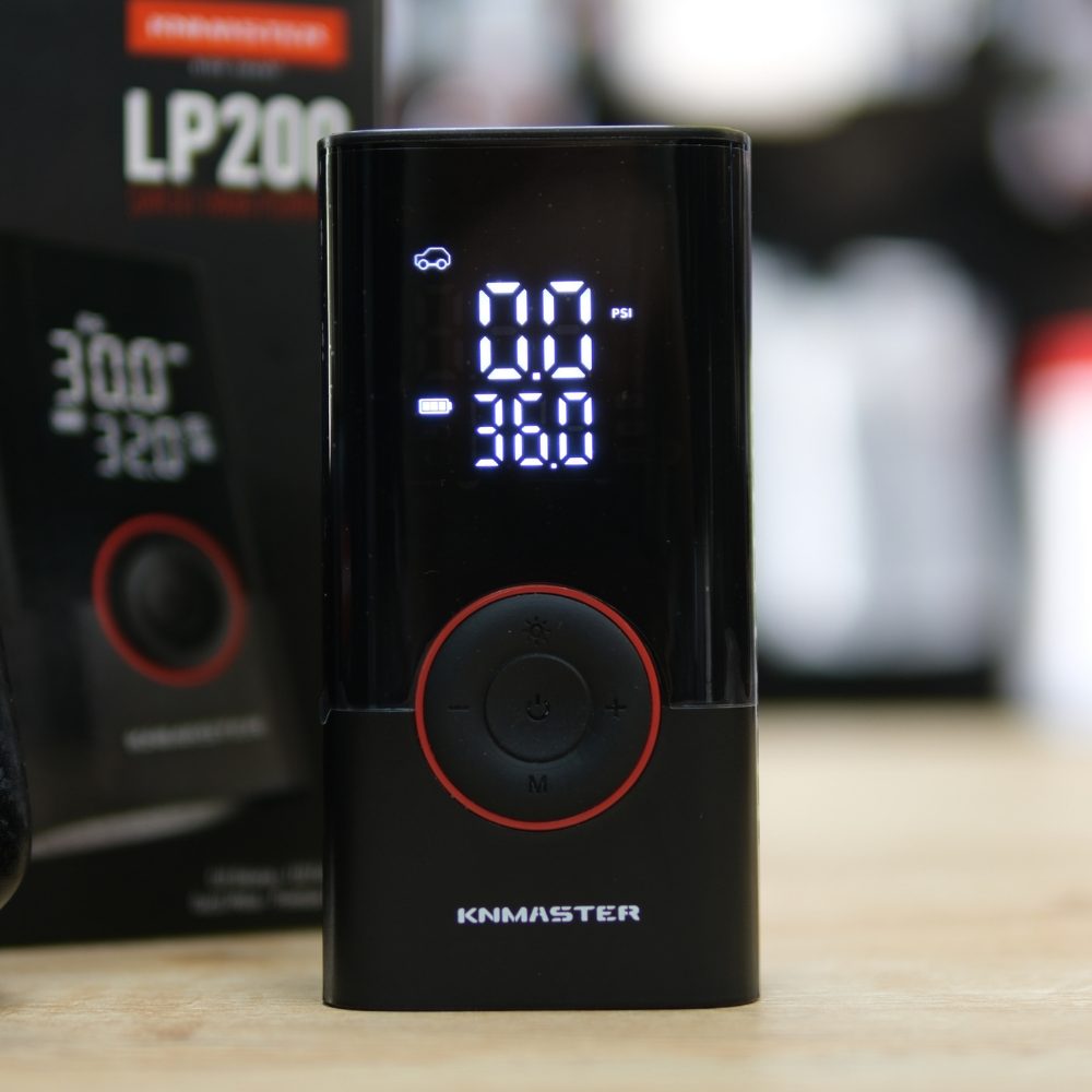 KNMASTER LP200 – 150 PSI DİJİTAL GÖSTERGELİ ŞARJLI HAVA POMPASI